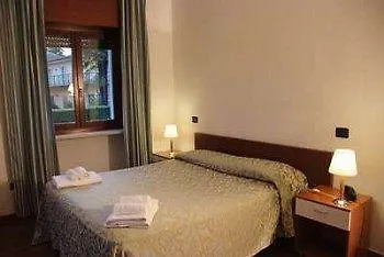 Hotel バルドリーノ 2*,